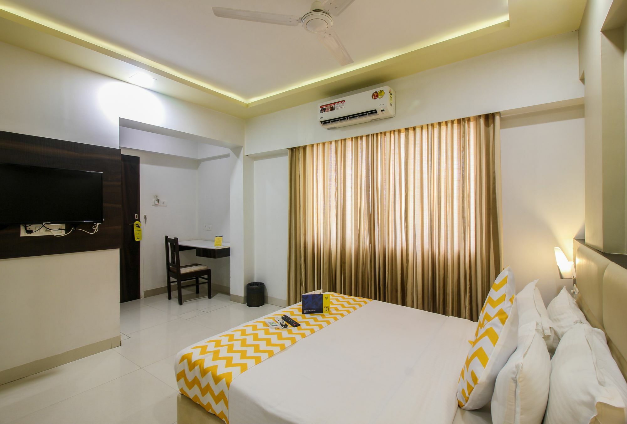 Fabexpress Plus Alfa Galaxy Mumbai Exterior photo